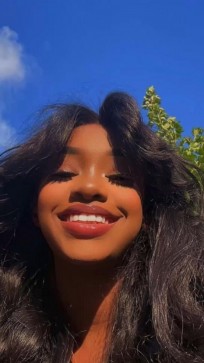 Elizabeth Hollister, 19, United States