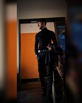 Stranger , 19, India