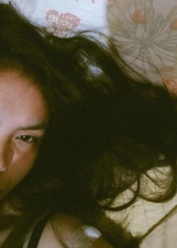 Elue, 25, Philippines