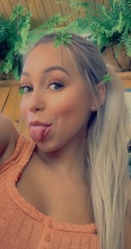 Abby, 20, Canada