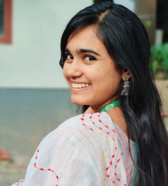 Sruuu, 22, India