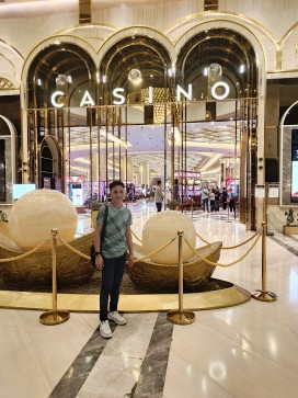 Topher, 25, Philippines