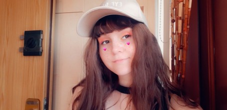 Moyme, 18, Australia