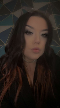 Kellyy, 30, United Kingdom