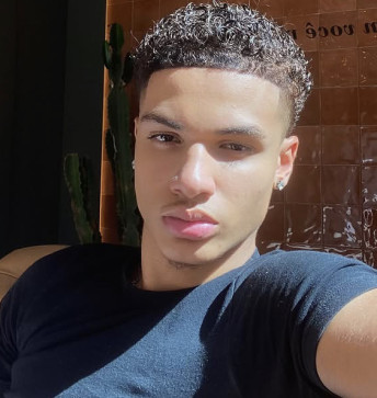 Hary, 19, Madagascar