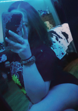 Trii, 18, United States