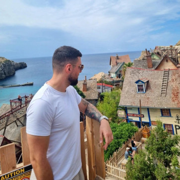 David, 30, Switzerland