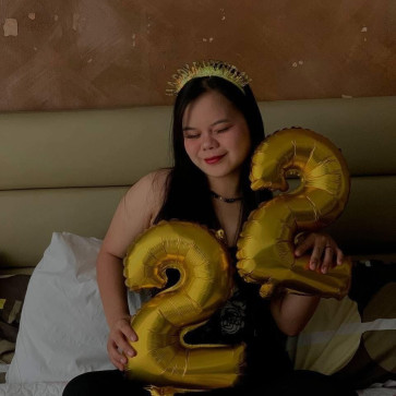 Ara Mae, 22, Philippines