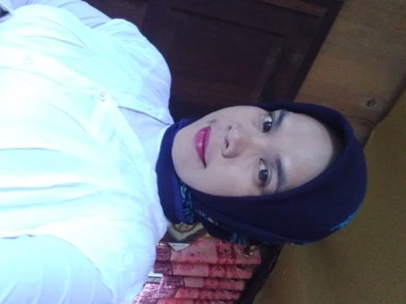 Bulan, 35, Indonesia