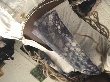 Eleanore, 18, Canada