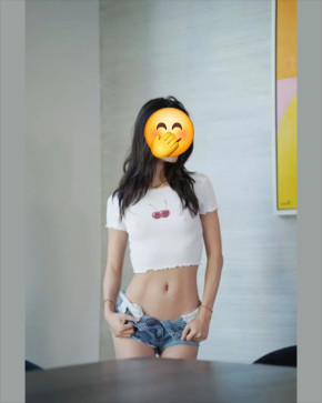 Yuuuuuiii, 18, India