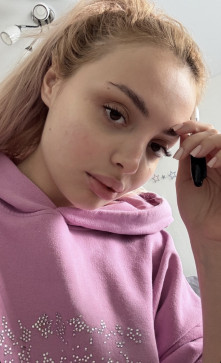 Annie, 23, United States