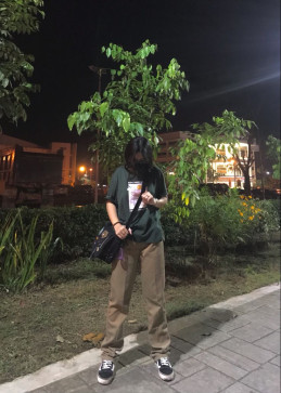 Yayi Fraight, 72, Philippines