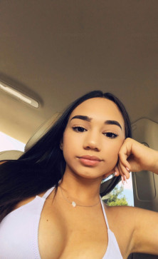 Jess M, 18, Australia