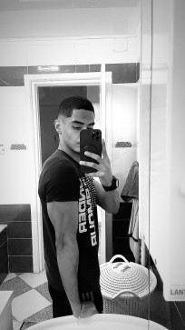 Doudou Dzzh, 21, Algeria