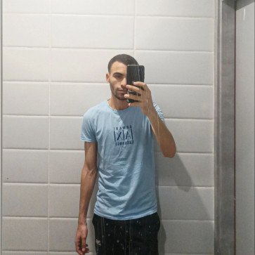 Yassin Senni, 27, Algeria