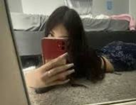 Elly Reynolds, 21, United States