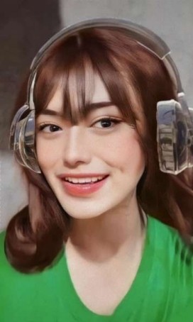 Cindy Trans, 18, Philippines