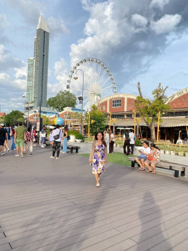 Vien, 30, Philippines