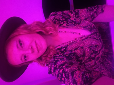 JennyKitsune, 28, United Kingdom