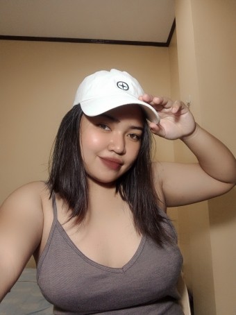 Marieee, 21, Philippines