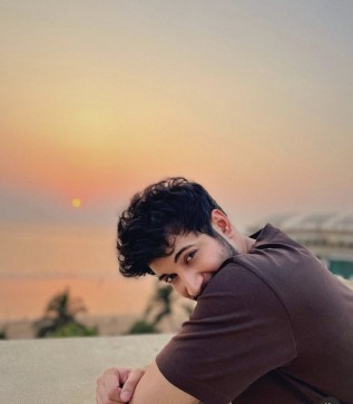 Sunny , 25, United States