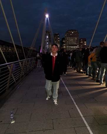 CS, 23, United Kingdom