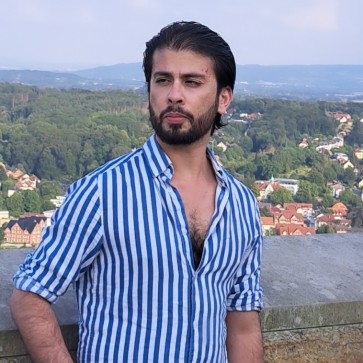Hadi, 26, Germany