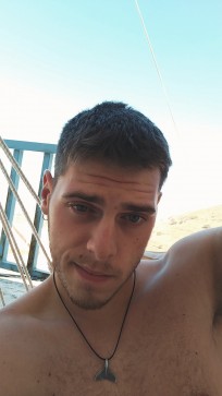 Chris, 25, Greece
