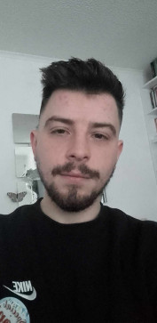 Dean, 27, United Kingdom